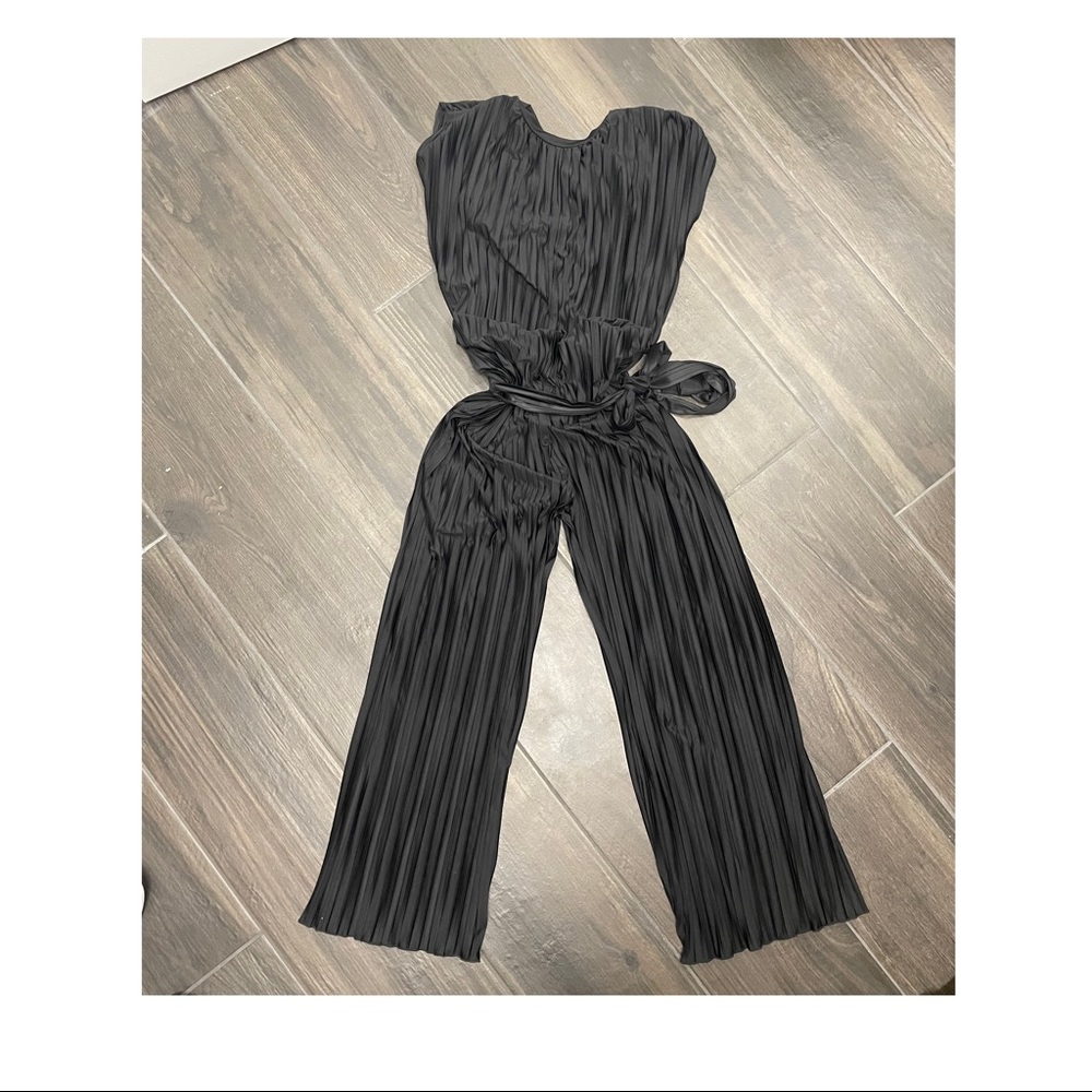 Zara Pleated sleeveless jumper size M